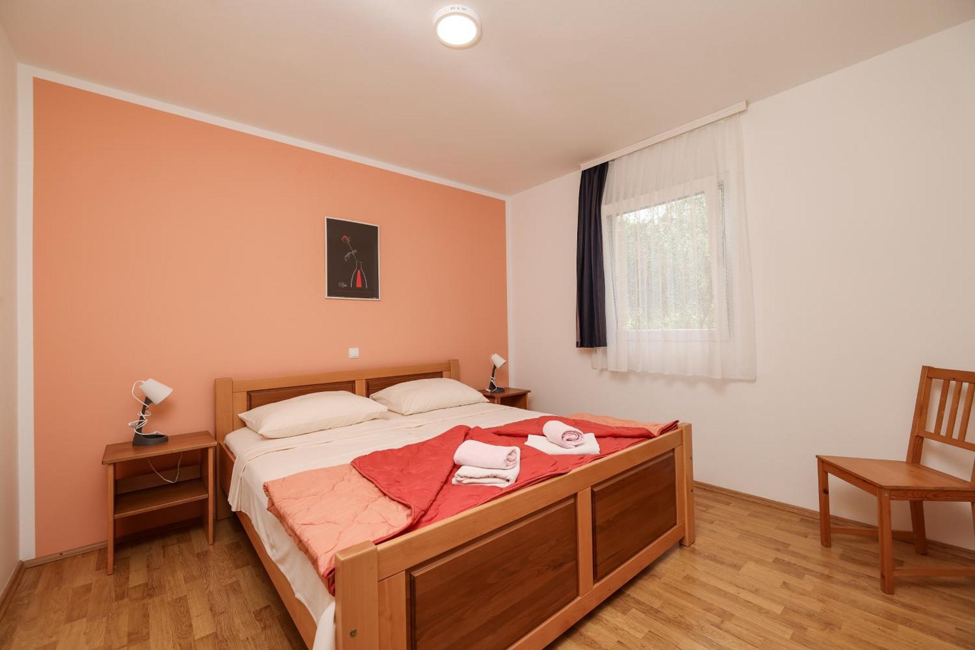 Apartments Kika Nin Bagian luar foto